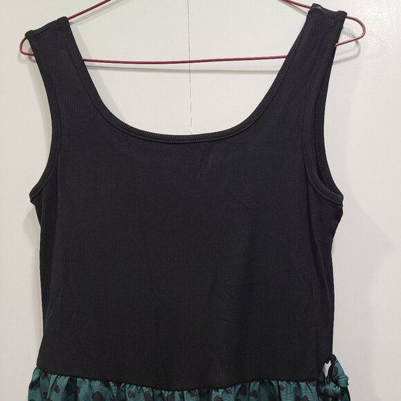 ❄3/$26 Xmas sale❄ NWOT one piece set with pant bottom - Picture 3 of 5